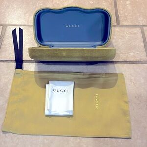 Gucci sunglasses case 🕶️